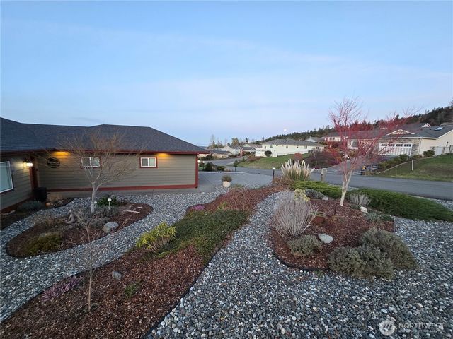 40 Topaz Way, Sequim, WA 98382