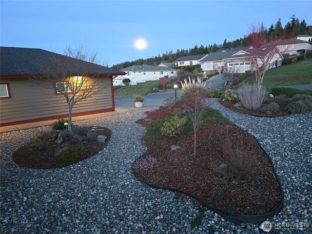 40 Topaz Way, Sequim, WA 98382