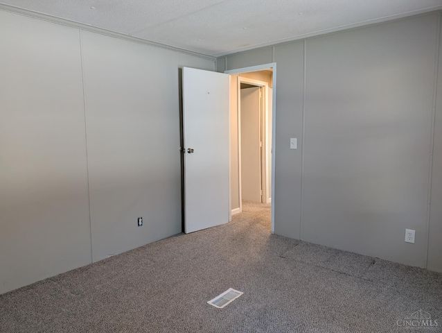 3008 Leeds Road, Amelia, OH 45102