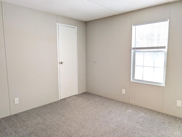 3008 Leeds Road, Amelia, OH 45102