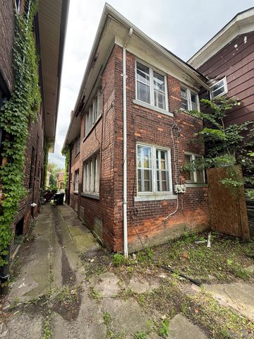 2052 Clairmount Street, Detroit, MI 48206