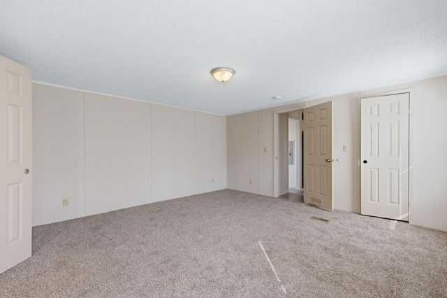 818 W 81st St S, Haysville, KS 67060