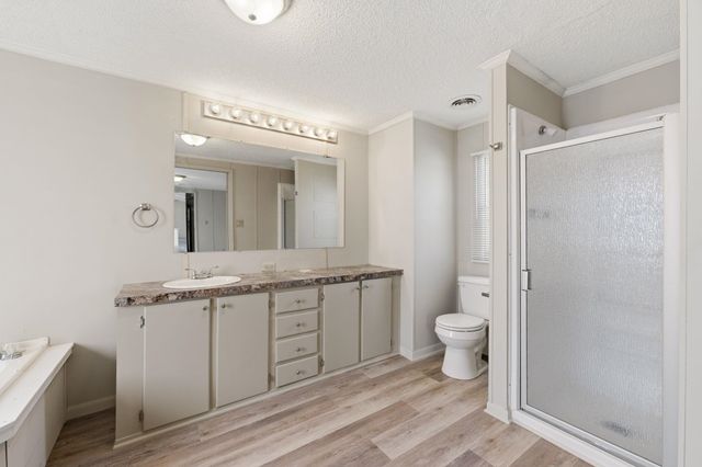 818 W 81st St S, Haysville, KS 67060