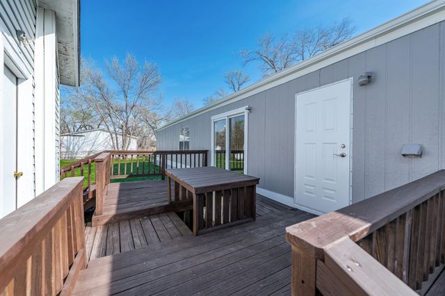 818 W 81st St S, Haysville, KS 67060