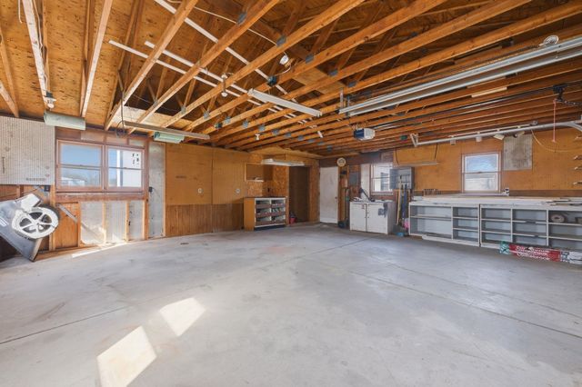 818 W 81st St S, Haysville, KS 67060