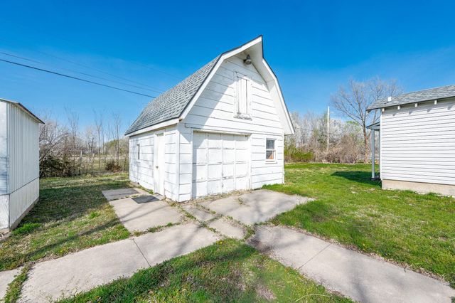 818 W 81st St S, Haysville, KS 67060