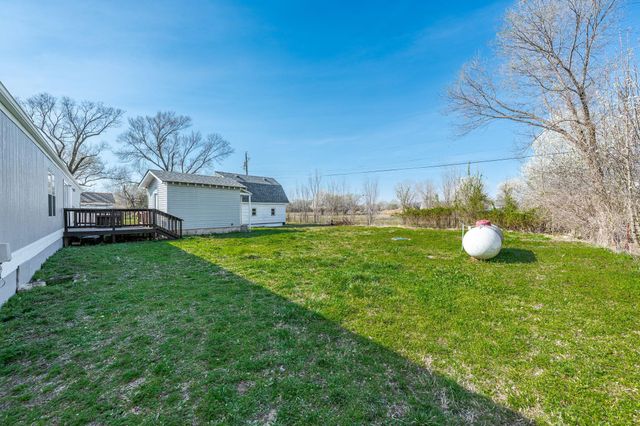 818 W 81st St S, Haysville, KS 67060