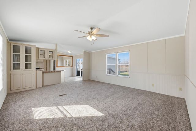 818 W 81st St S, Haysville, KS 67060