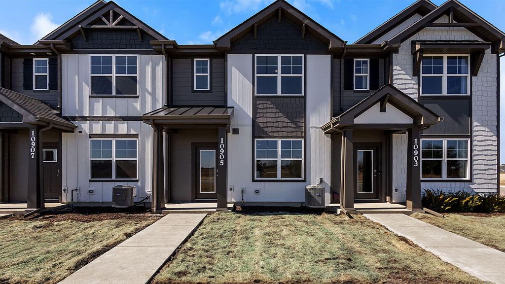 546 E 120th Place, Crown Point, IN 46307