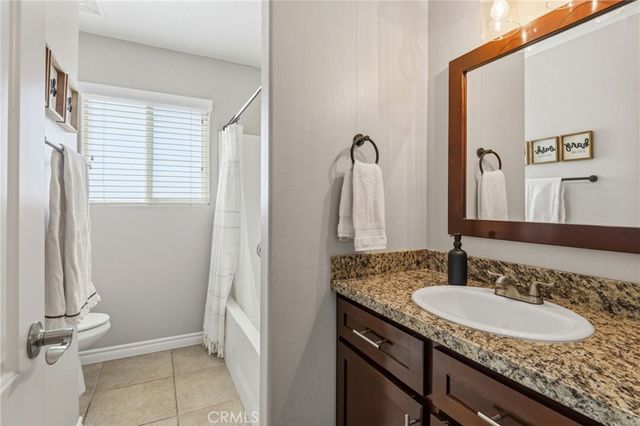 11385 Trinity Road, Oak Hills, CA 92344