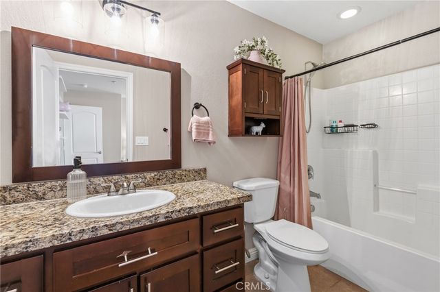 11385 Trinity Road, Oak Hills, CA 92344