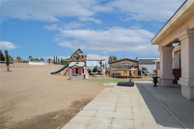 11385 Trinity Road, Oak Hills, CA 92344