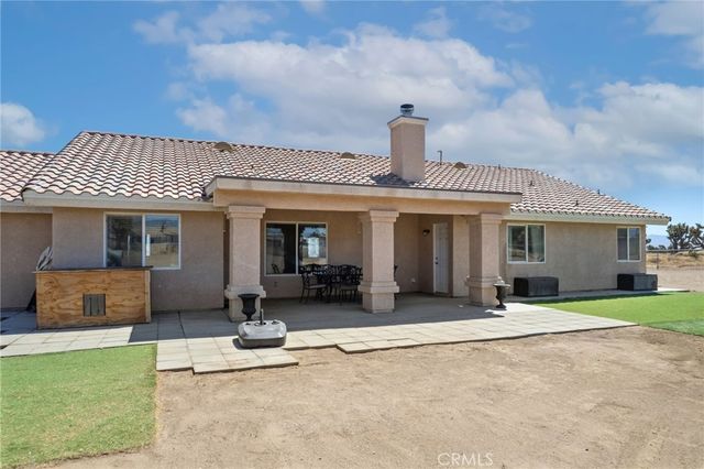 11385 Trinity Road, Oak Hills, CA 92344