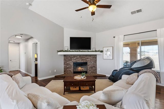 11385 Trinity Road, Oak Hills, CA 92344