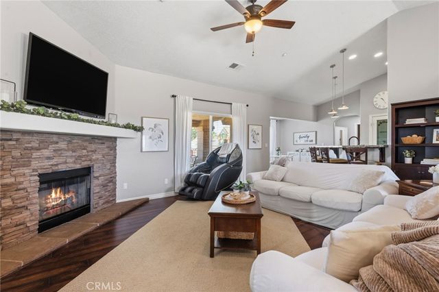 11385 Trinity Road, Oak Hills, CA 92344