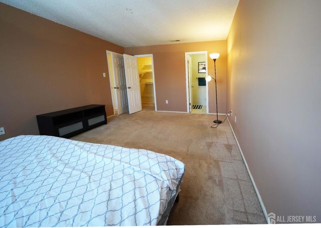 1111 EDISON GLEN Terrace, Edison, NJ 08837