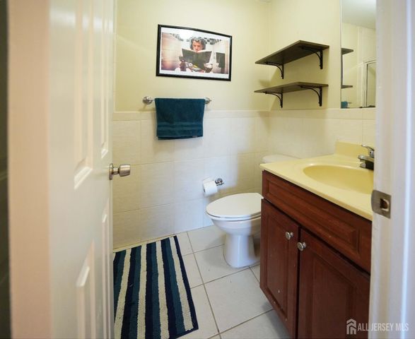 1111 EDISON GLEN Terrace, Edison, NJ 08837