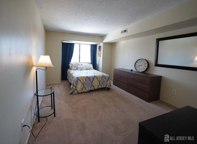 1111 EDISON GLEN Terrace, Edison, NJ 08837