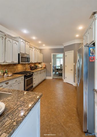 2311 Amberly Lane, Decatur, AL 35603