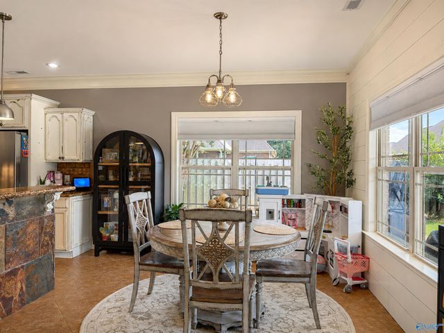 2311 Amberly Lane, Decatur, AL 35603