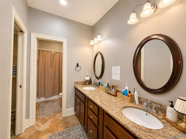 2311 Amberly Lane, Decatur, AL 35603