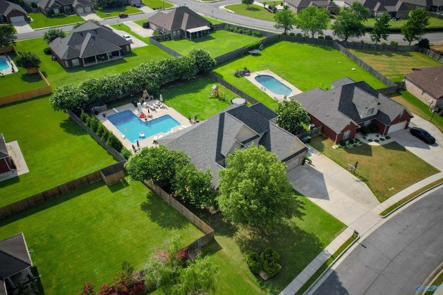 2311 Amberly Lane, Decatur, AL 35603