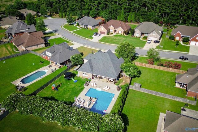 2311 Amberly Lane, Decatur, AL 35603