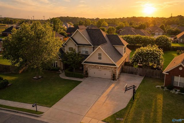 2311 Amberly Lane, Decatur, AL 35603