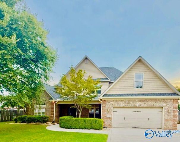 2311 Amberly Lane, Decatur, AL 35603