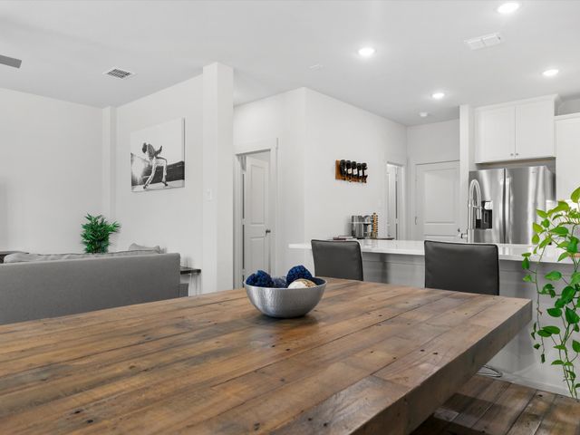 1423 Silver Marten Trail, Arlington, TX 76005