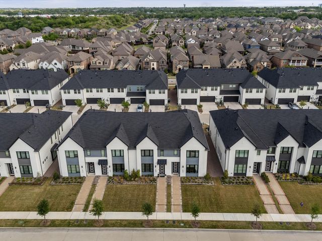 1423 Silver Marten Trail, Arlington, TX 76005