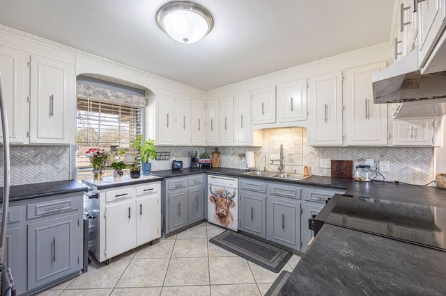 633 Farrah Circle, Dothan, AL 36301