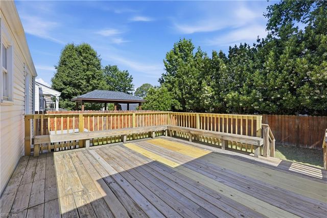 318 E Evans ST, Norfolk, VA 23503