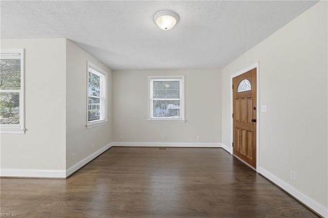 318 E Evans ST, Norfolk, VA 23503