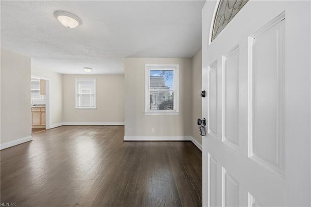 318 E Evans ST, Norfolk, VA 23503