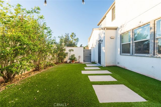 102 Spectacle, Irvine, CA 92618