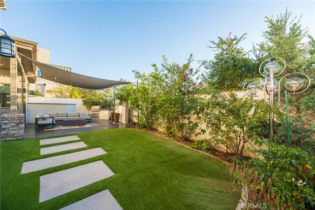 102 Spectacle, Irvine, CA 92618