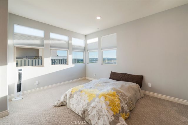 102 Spectacle, Irvine, CA 92618