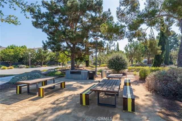 102 Spectacle, Irvine, CA 92618