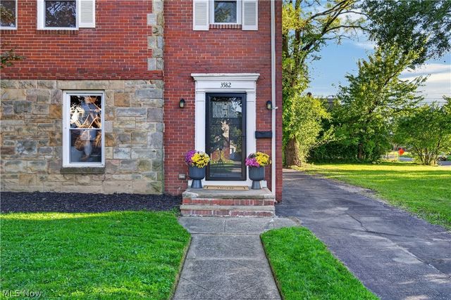 3582 Raymont Boulevard, University Heights, OH 44118
