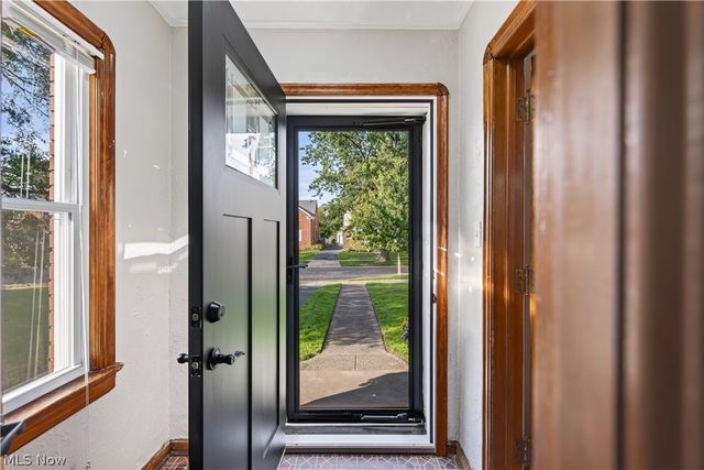 3582 Raymont Boulevard, University Heights, OH 44118