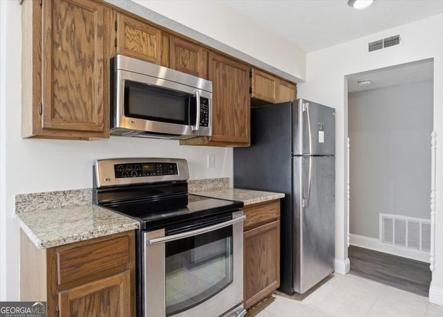 307 Glenleaf Drive, Peachtree Corners, GA 30092