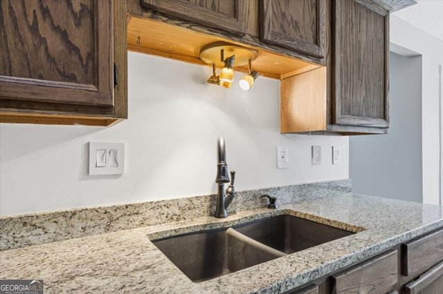 307 Glenleaf Drive, Peachtree Corners, GA 30092