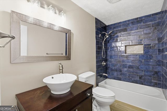 307 Glenleaf Drive, Peachtree Corners, GA 30092