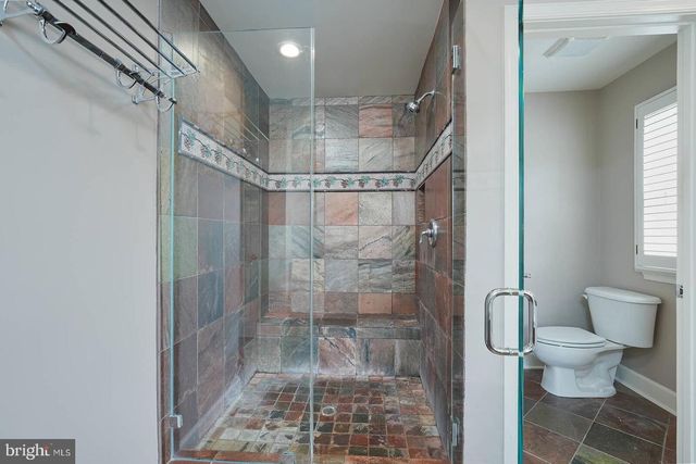 300 LISA OAKS WAY, Rockville, MD 20850