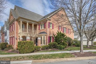 300 LISA OAKS WAY, Rockville, MD 20850