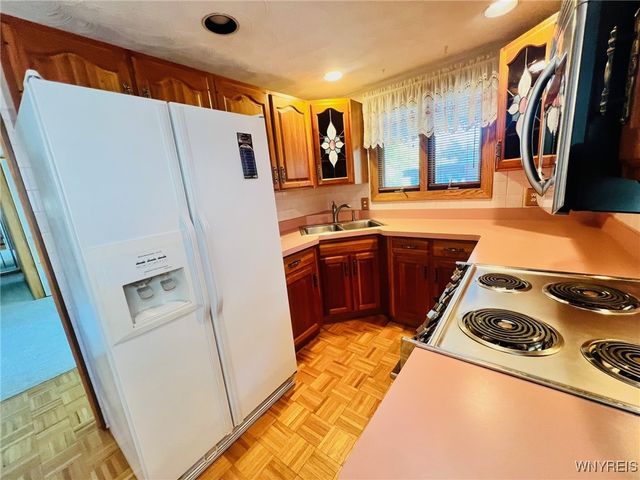 4867 Morgan Parkway, Hamburg, NY 14075