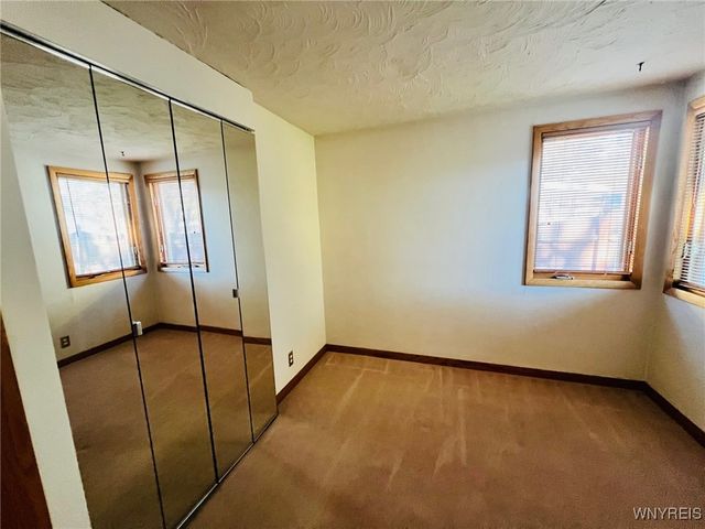 4867 Morgan Parkway, Hamburg, NY 14075