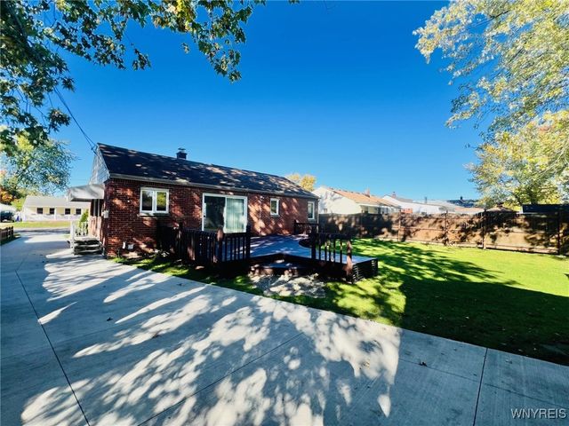 4867 Morgan Parkway, Hamburg, NY 14075