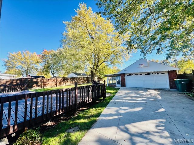 4867 Morgan Parkway, Hamburg, NY 14075